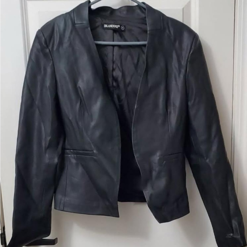 Blank NYC Women's faux leather jacket/blazer
